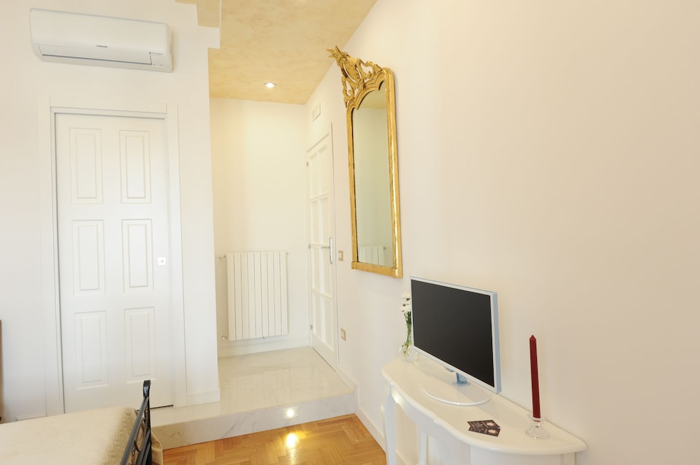 Deluxe Double Room, Balcony, City View (Francesco I) photo 2