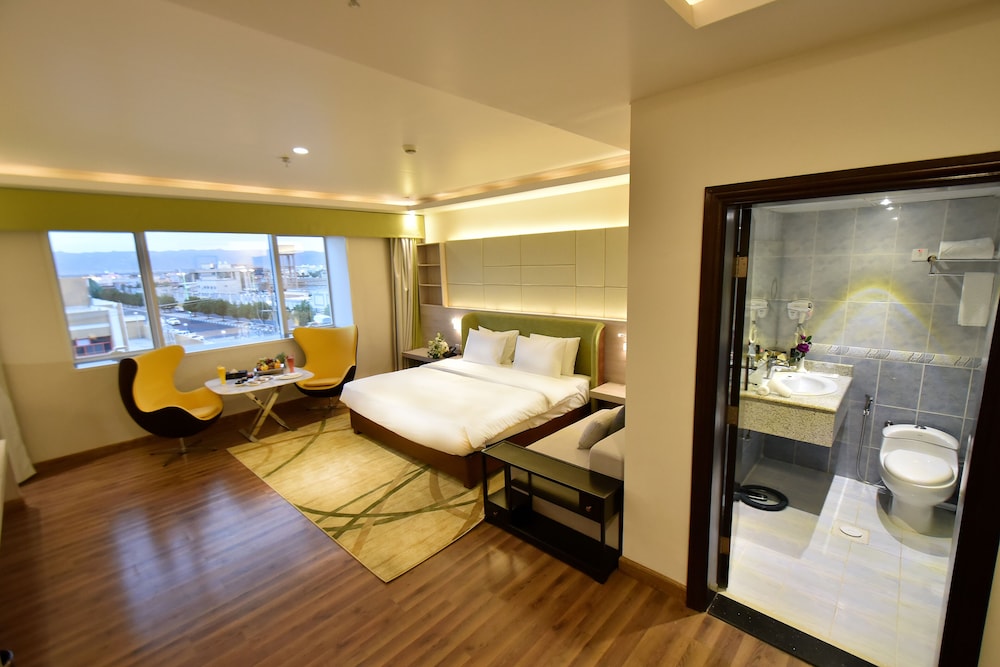 Deluxe Twin Room photo 2