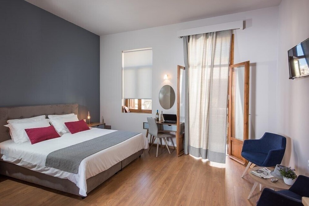 Junior Double Room, 1 King Bed