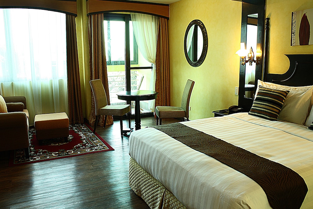 Deluxe Room - Photo 2