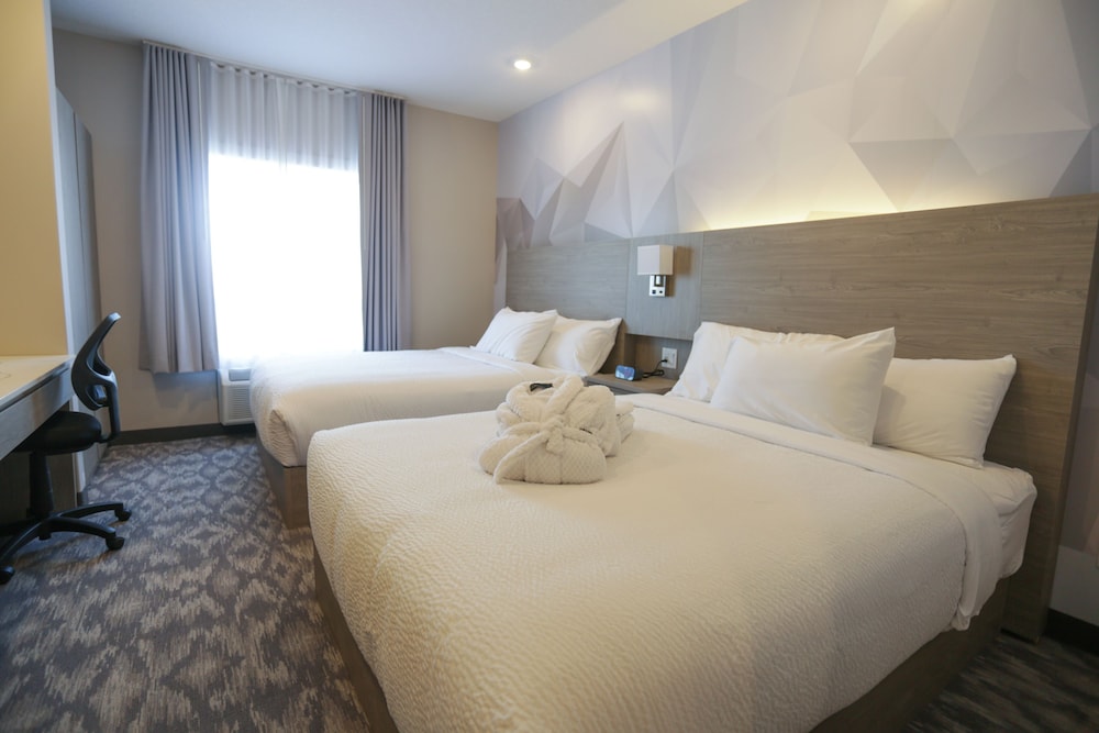 Suite, 2 Queen Beds, Non Smoking photo 2