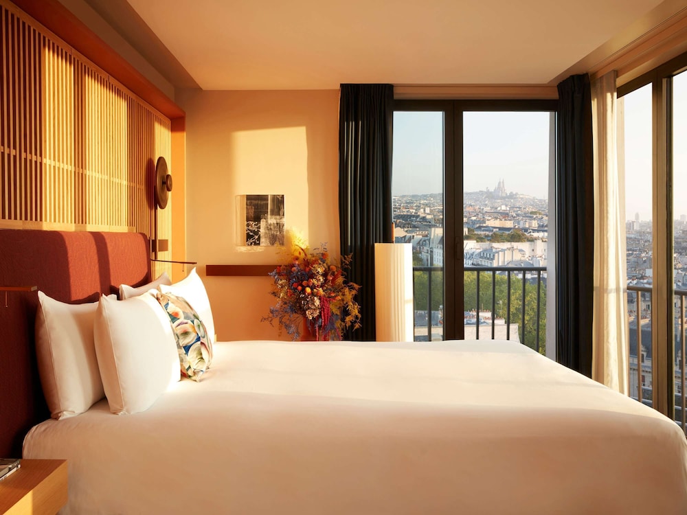Studio Balcony, Suite junior d&rsquo;angle, Balcon, 1 grand lit, Etage élevé, Vue sur Paris