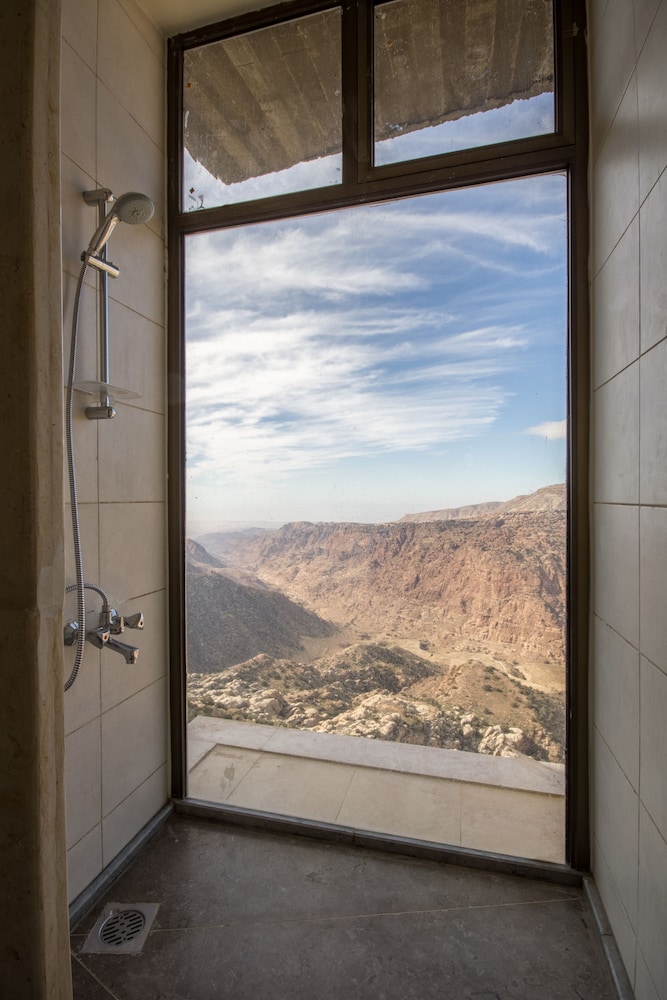 Deluxe Double or Twin Room, 1 Bedroom, Private Bathroom, Mountain View photo 3