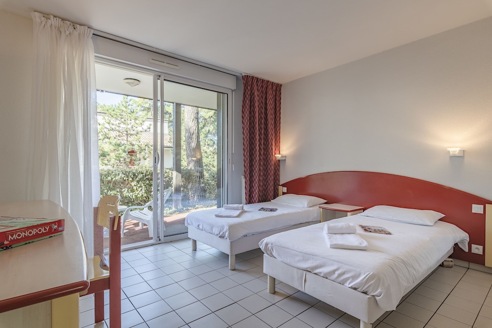 Twin Room, 2 Twin Beds, Non Smoking photo 3