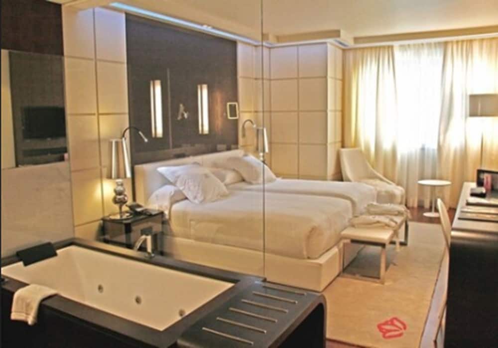 Single Room Single Room