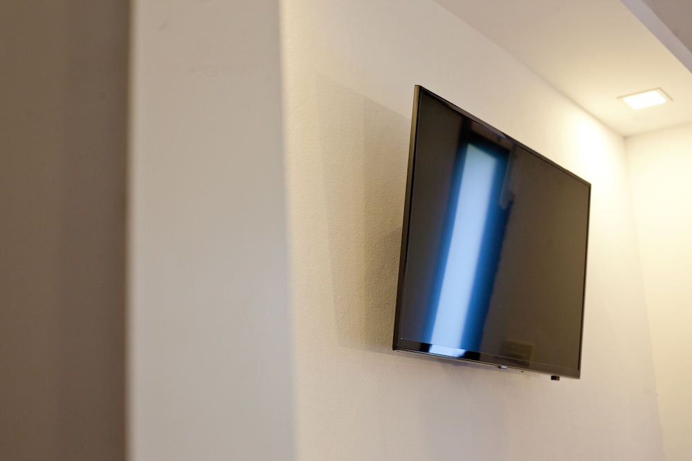 Twin Room with Pool Access (Adults Only) photo 3