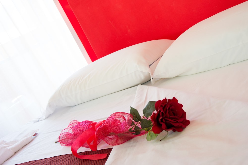Deluxe Room, 1 Double Bed, Hot Tub photo 3