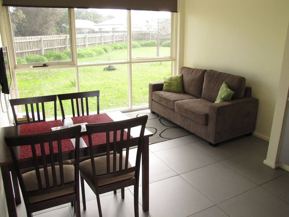 Standard Suite, 2 Bedrooms, Non Smoking, Kitchen (Self Contained) photo 1