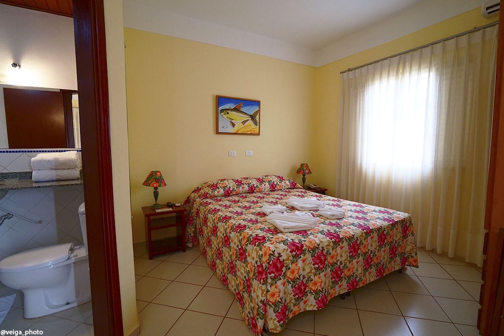 Deluxe Room, Multiple Bedrooms - Photo 22