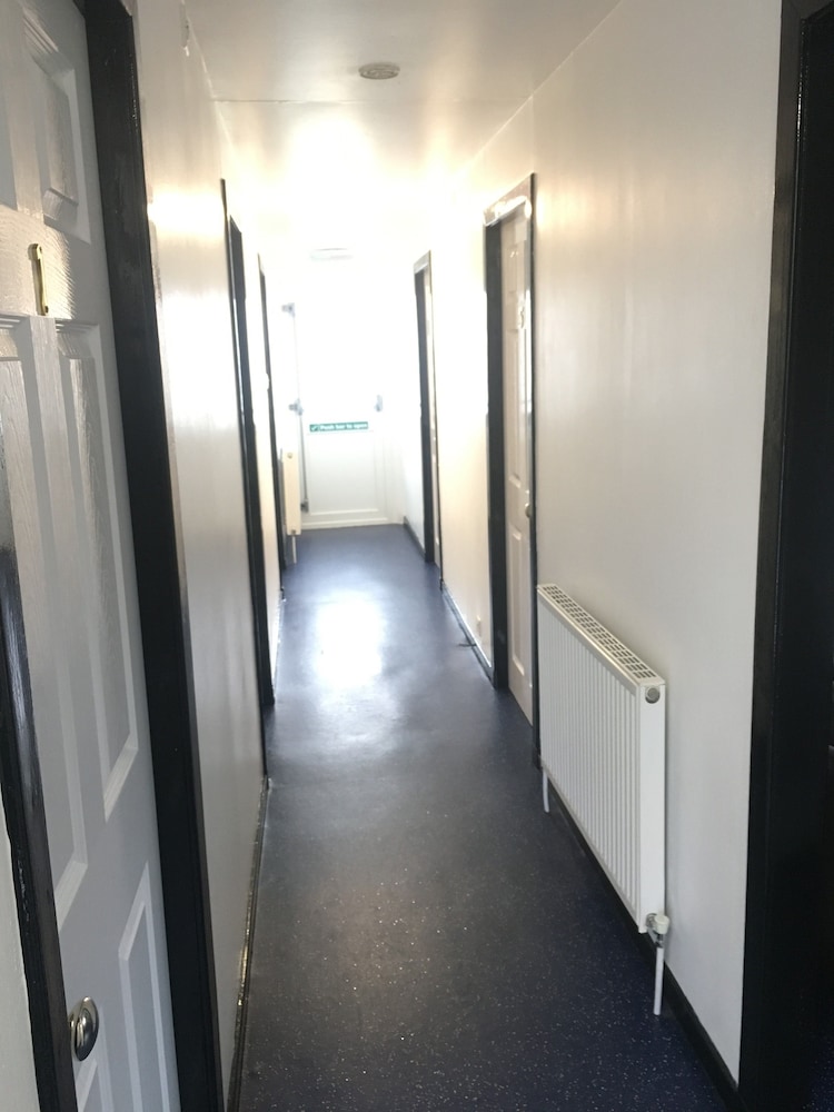 Basic Single Room, Shared Bathroom, Mountain View photo 3