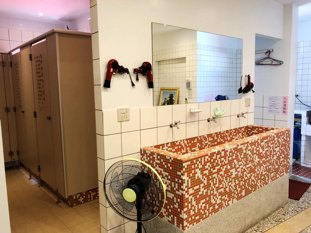 Quadruple Room, Shared Bathroom photo 2