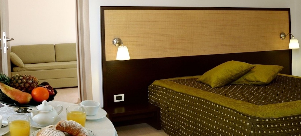 Classic Double or Twin Room, 1 Queen Bed photo 2