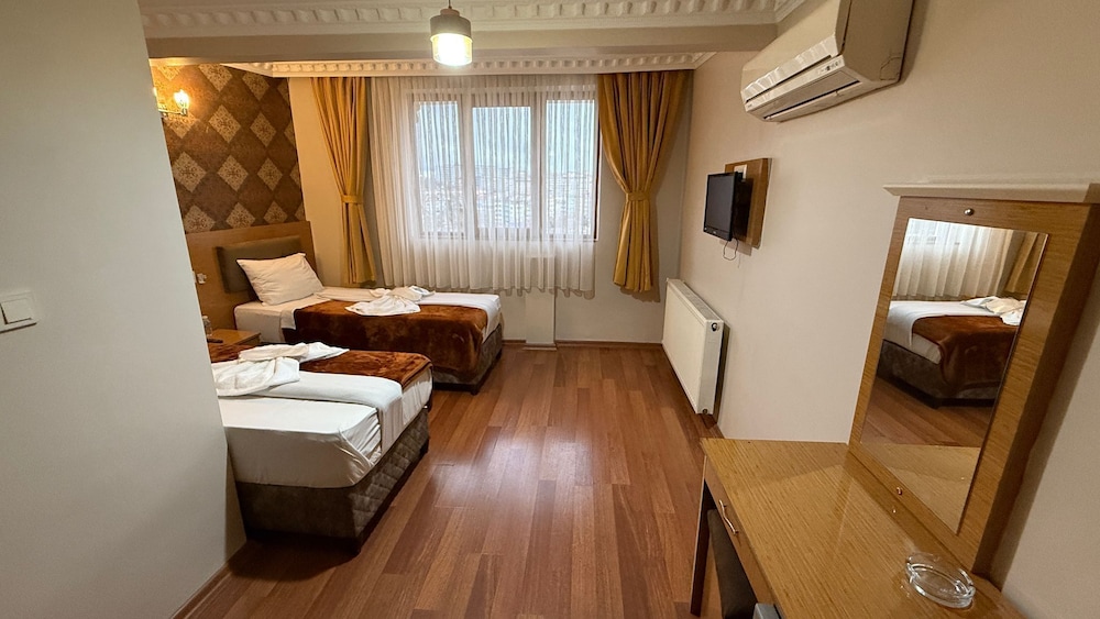 Standard Twin Room, 2 Twin Beds, City View photo 3