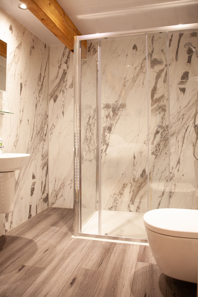 Standard Double Or Twin Room, Ensuite photo 2