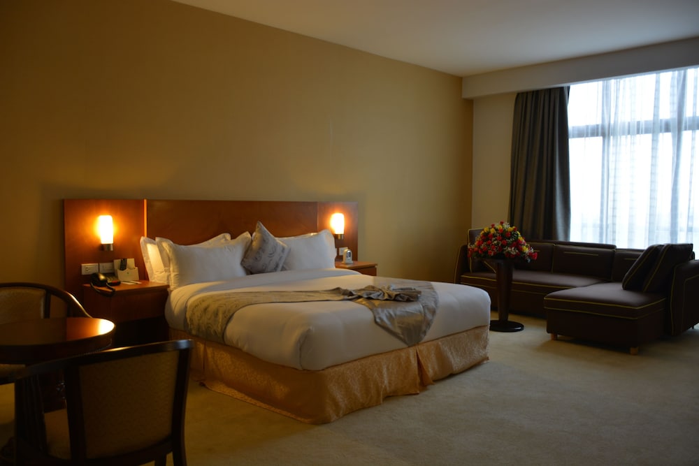 Executive Suite photo 3