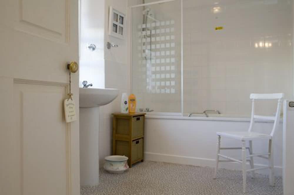 Comfort Double Room, 1 King Bed, Garden View photo 2