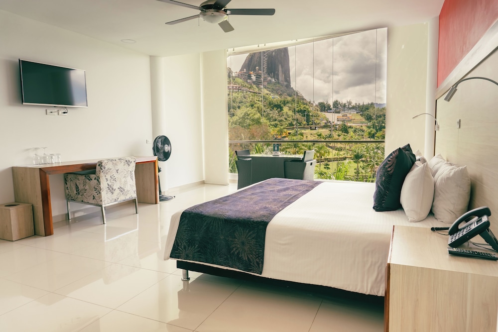 Junior Suite (Panoramic) photo 1