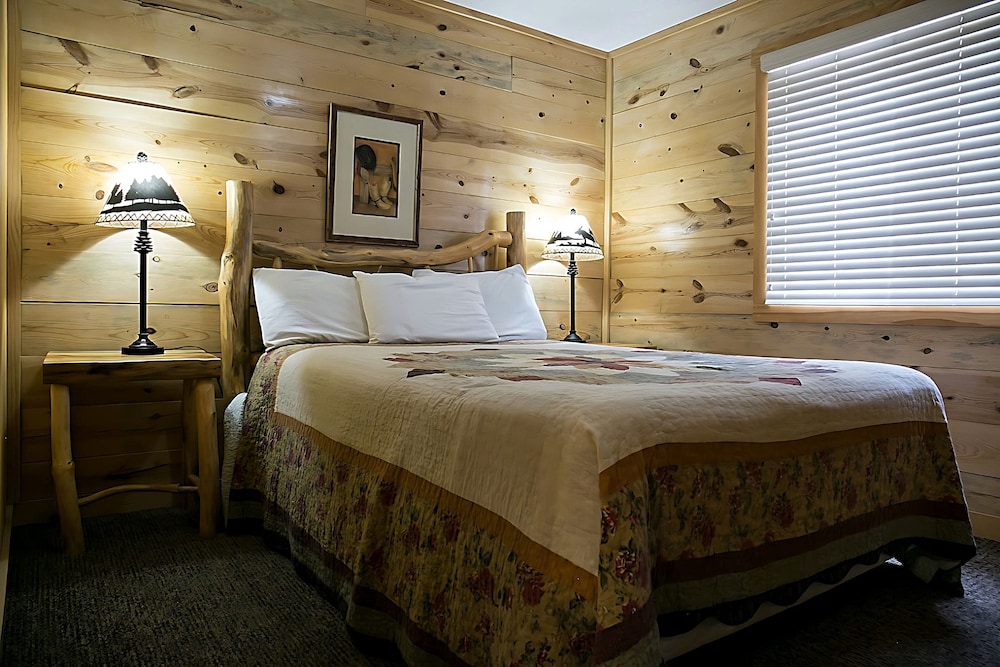 Duplex Cabin 21