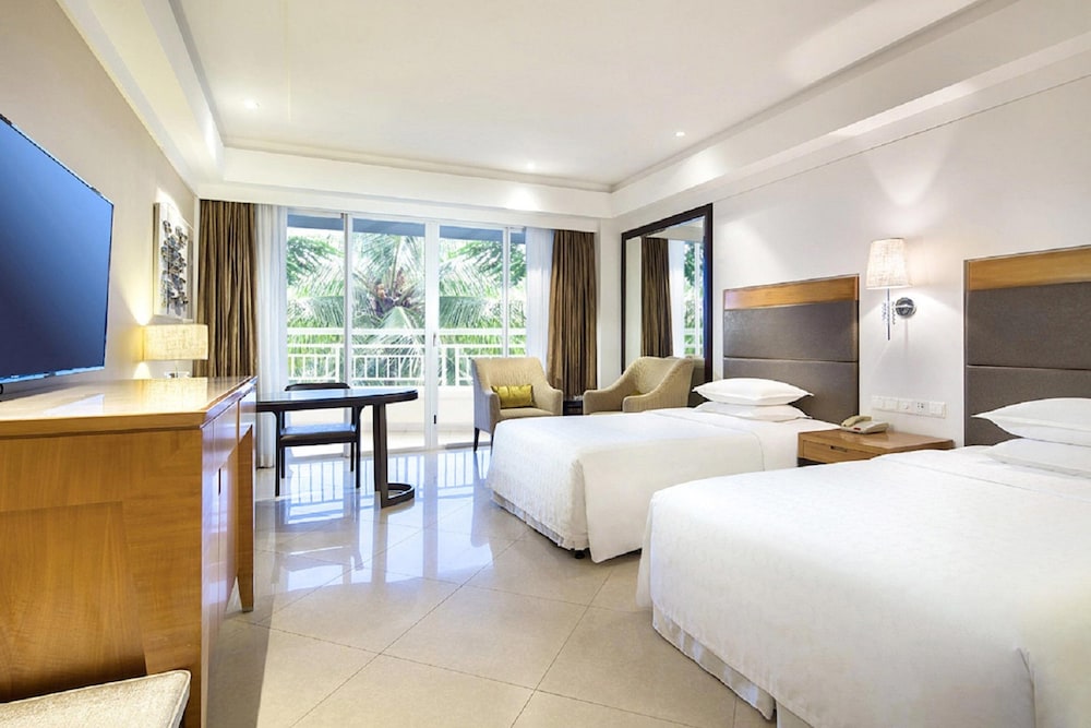 Room, 2 Twin Beds, Balcony, Garden View - Photo 1