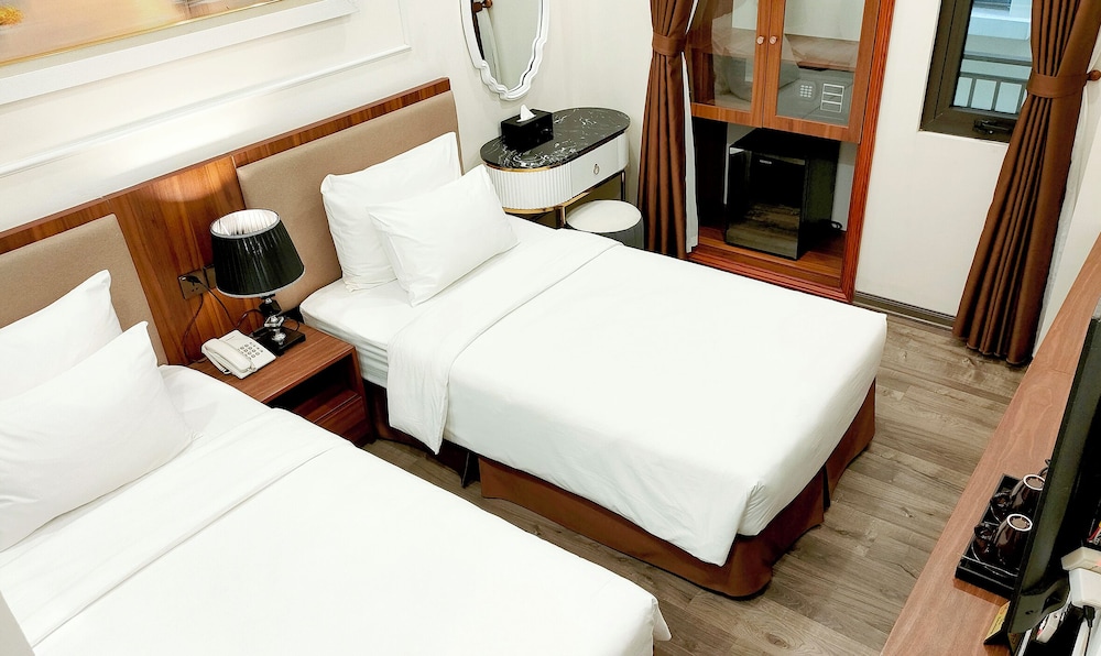 Honeymoon Suite photo 3