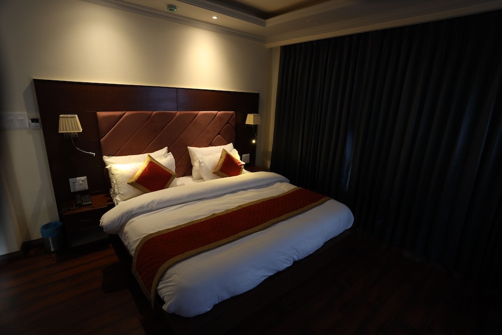 Deluxe Room - Photo 2