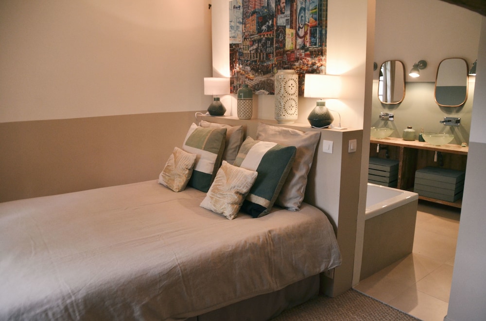 Deluxe Room (Gordes) photo 1