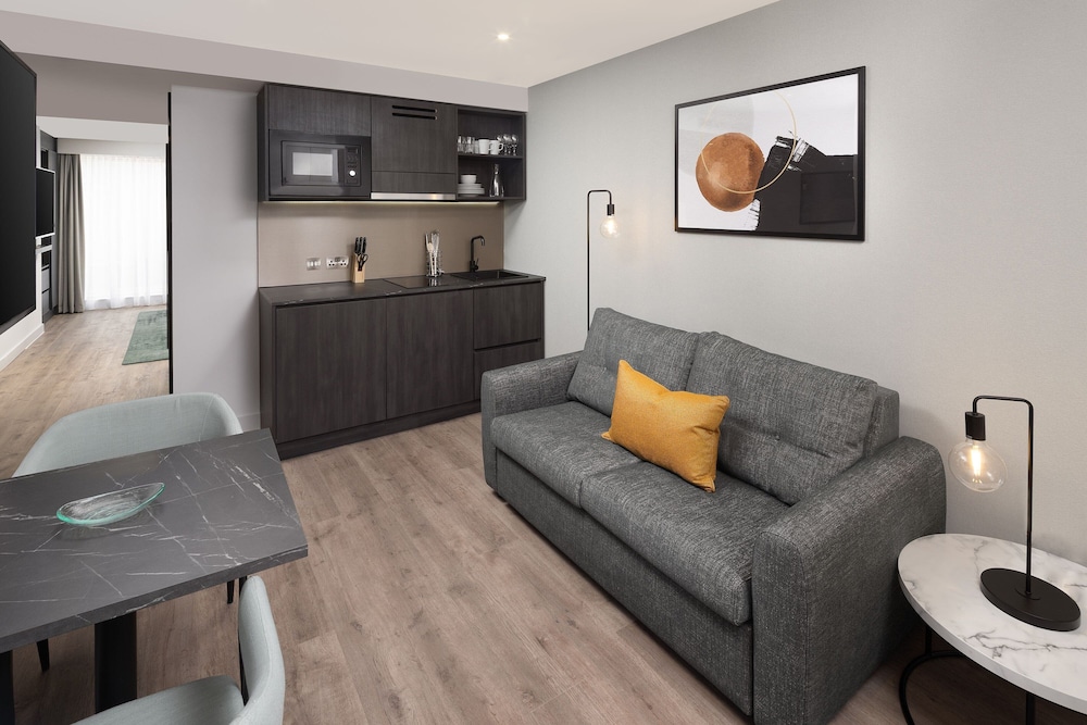 Suite, 1 Bedroom photo 3