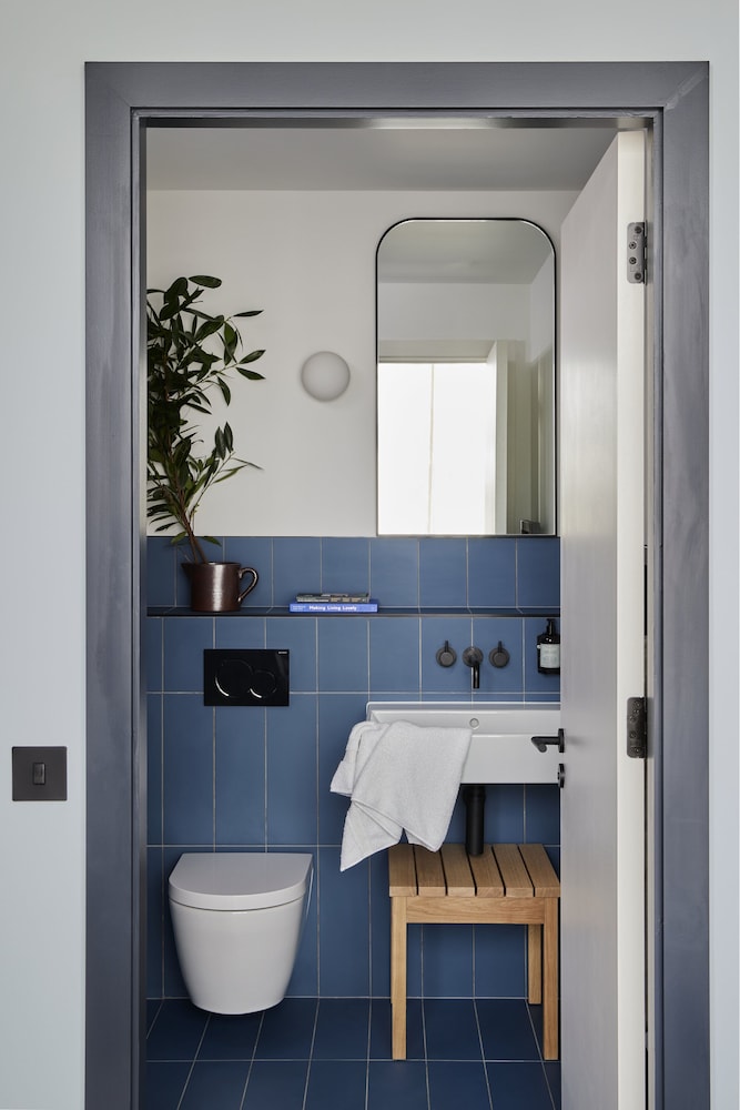 1 Bedroom Suite