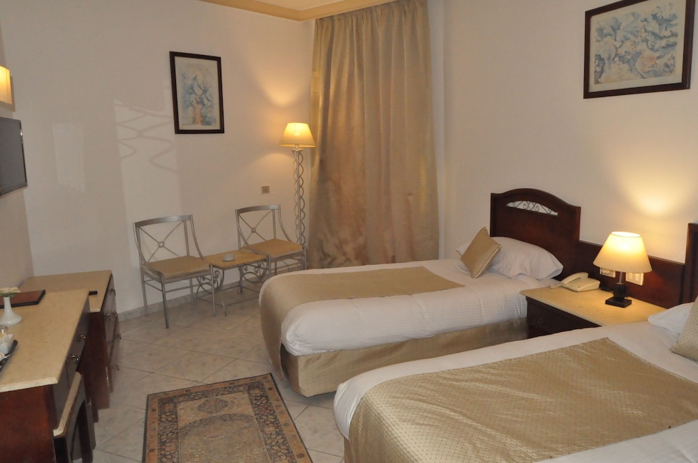 Standard Double Room, 1 Bedroom - Photo 8
