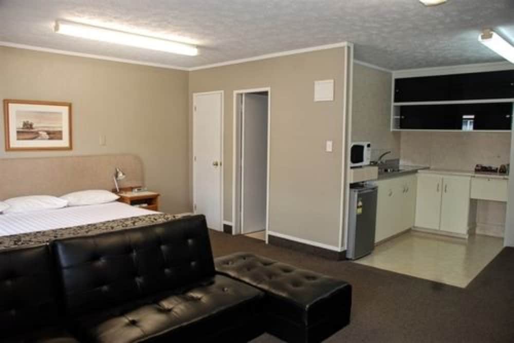 Standard Suite, 2 Bedrooms (Inter-connecting unit) photo 1