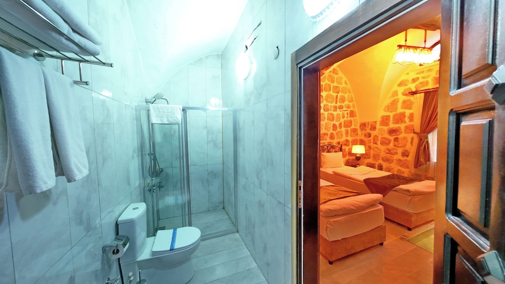 Standard Double or Twin Room - Photo 2