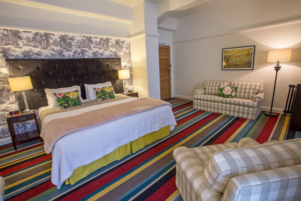 Superior Studio, 1 King Bed photo 2