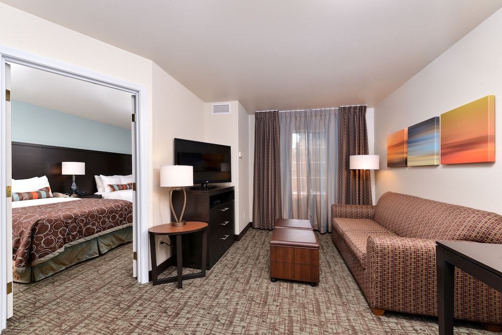Suite, 1 Bedroom, Kitchen (2 Double Beds) - Photo 3