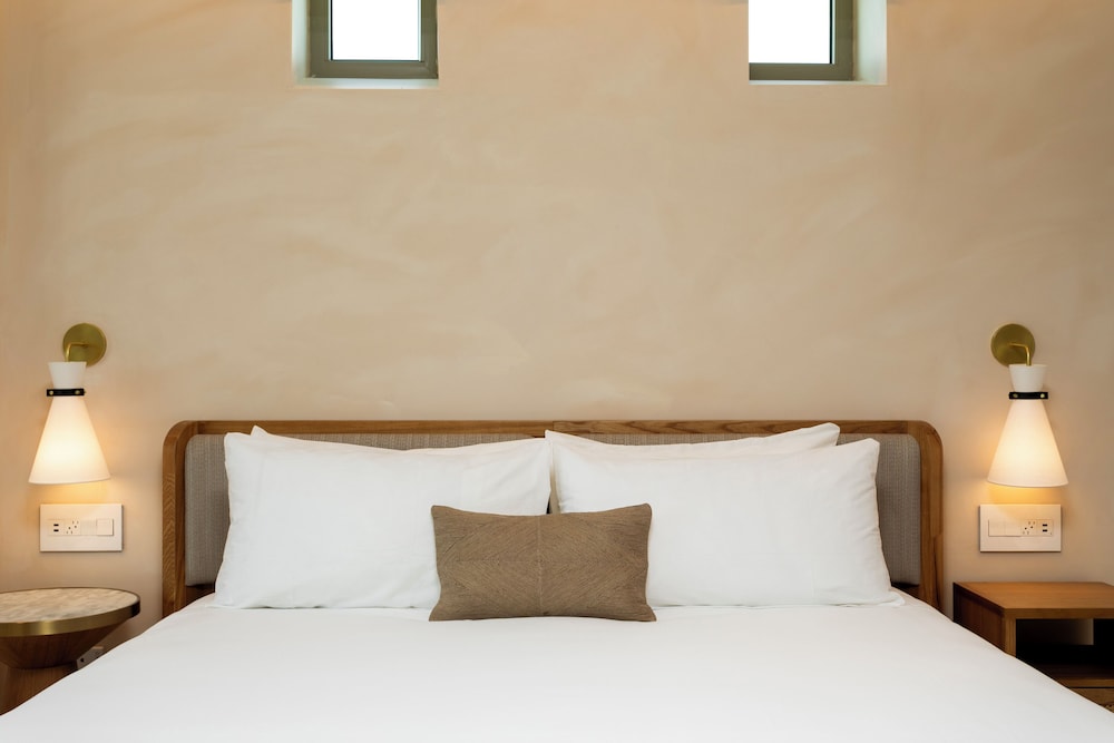 Studio Suite, 1 King Bed (ADA)