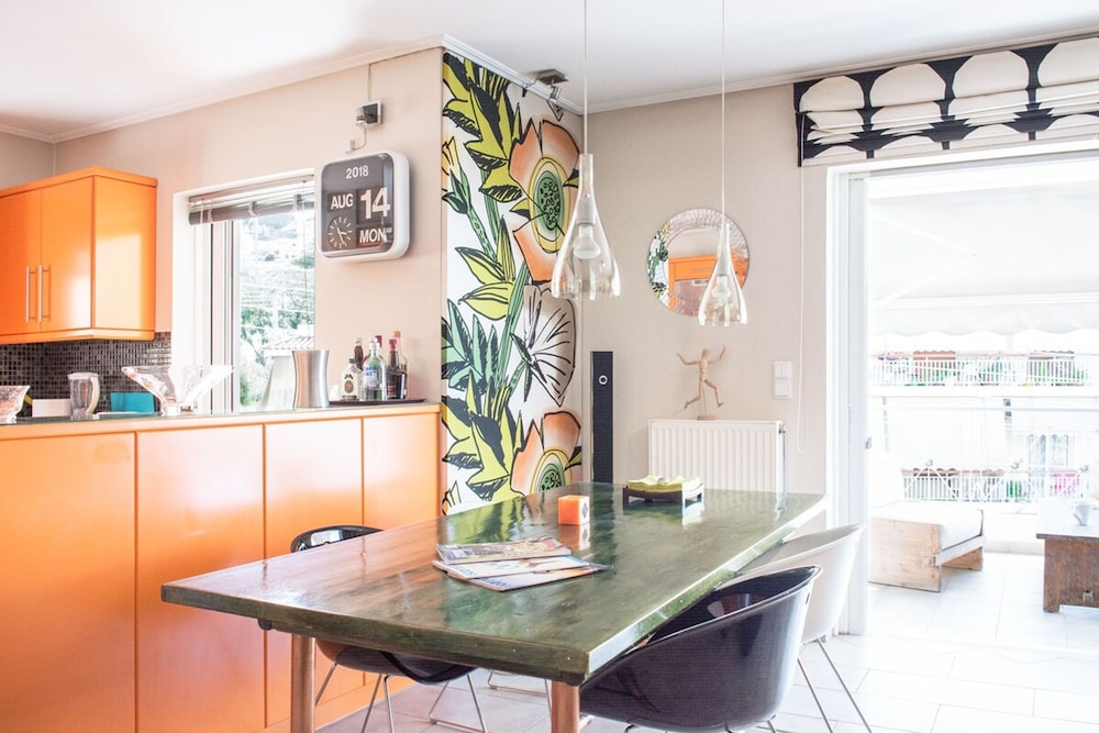Designer s Apartment in Galatsi Area, Billede 18