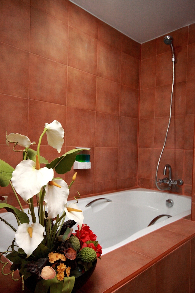 Standard Room - Photo 11