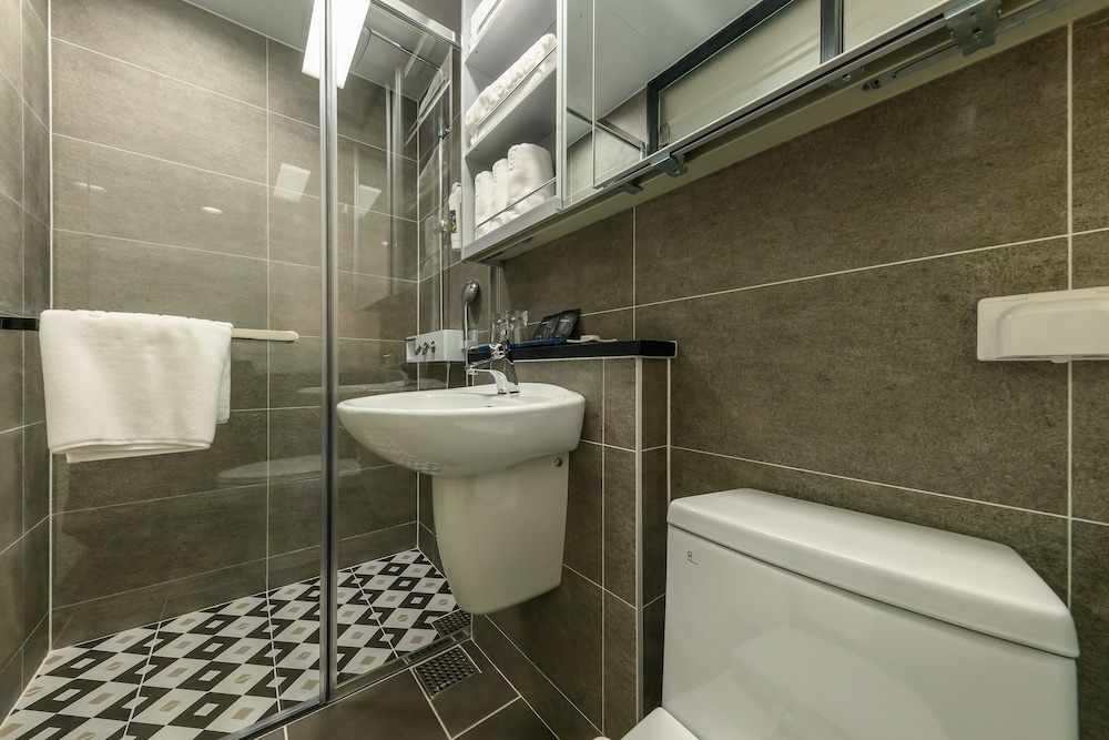 Deluxe Ocean Family Twin Room - Photo 3