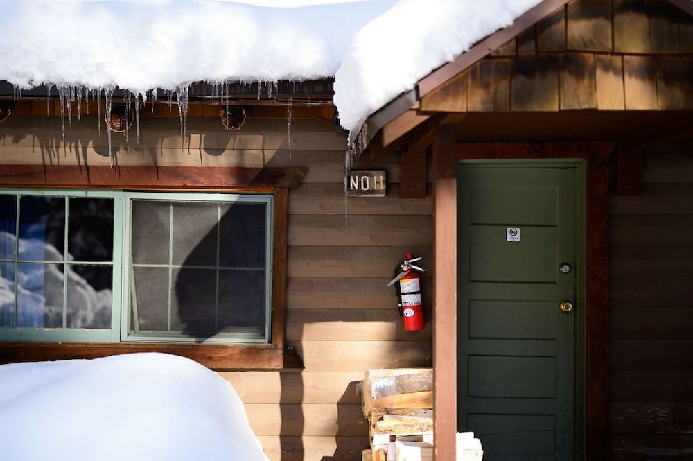 Traditional Cabin, Multiple Beds, Shared Bathroom photo 3