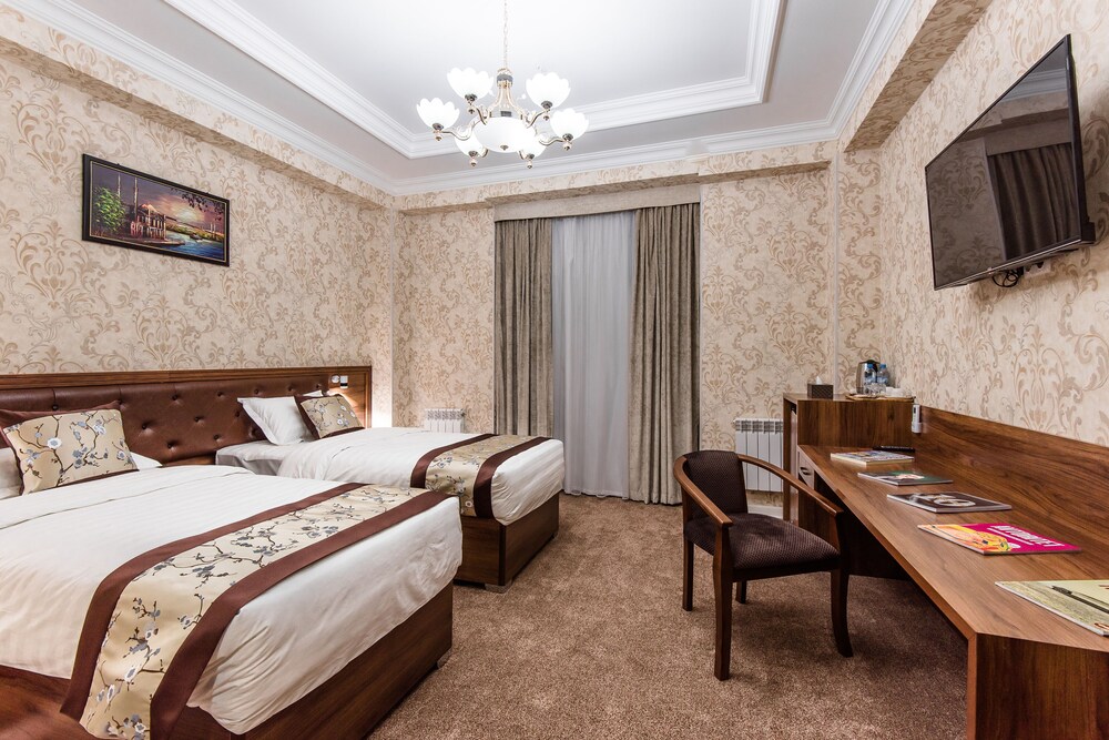 Standard Twin Room - Photo 3