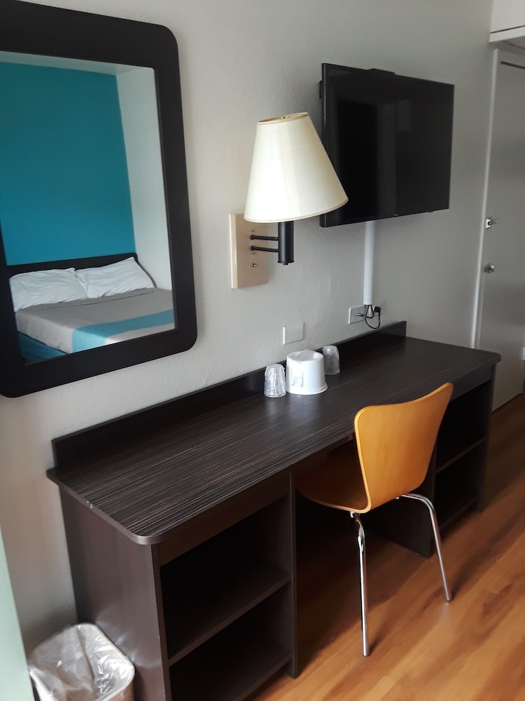 Standard Room, 2 Double Beds, Non Smoking