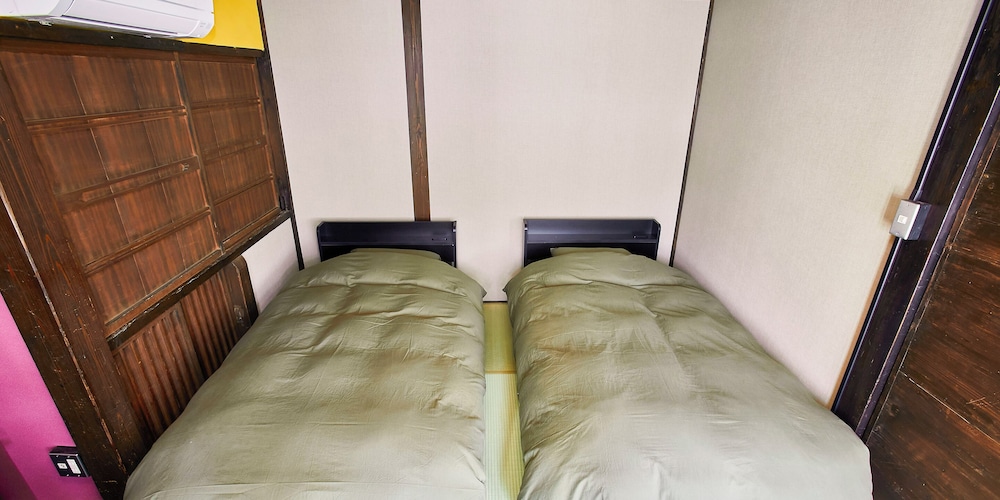 Meiji Twin Room, Non Smoking photo 1