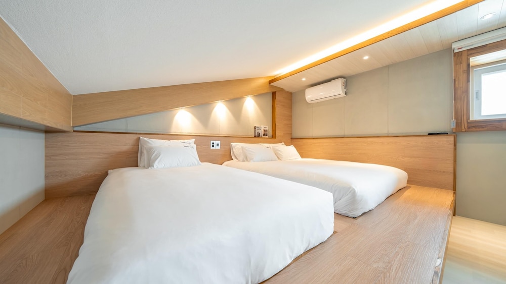 Basic Room, 1 Bedroom (Room 303) - Photo 2