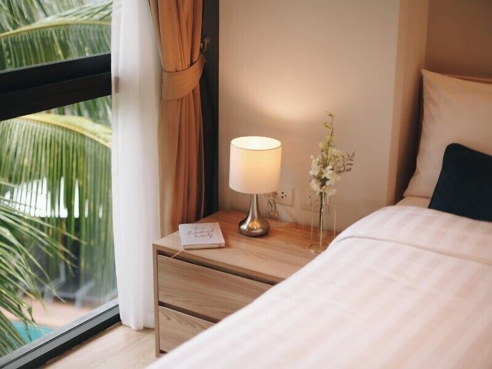 Romantic Studio, Balcony