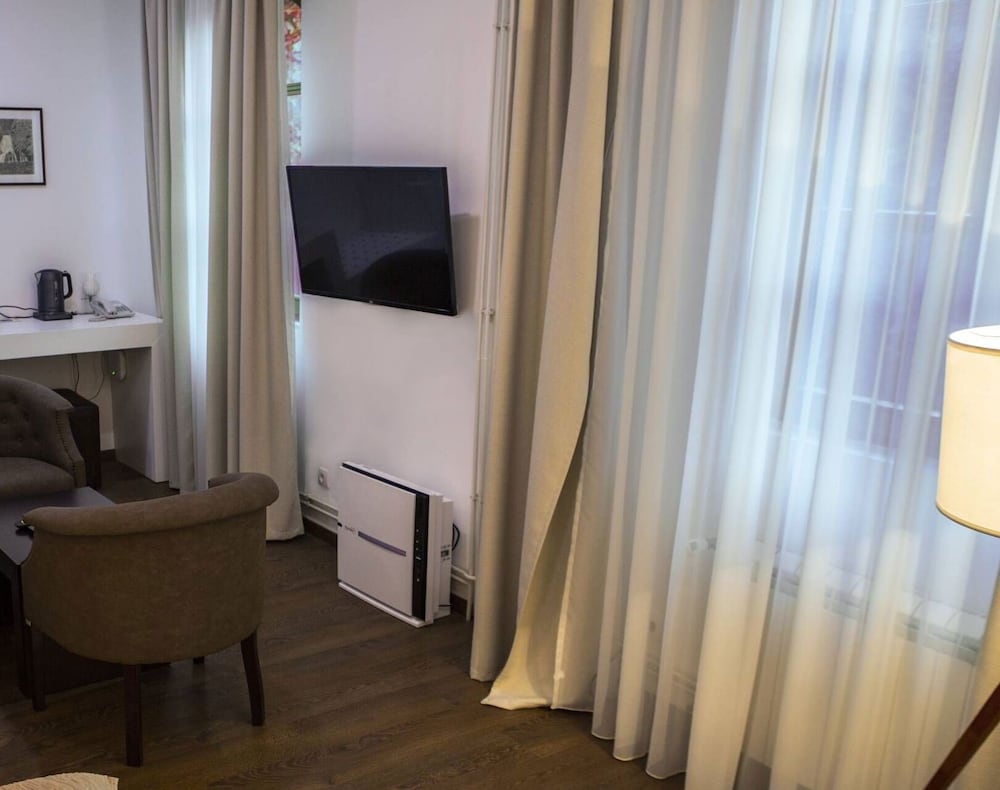 Deluxe Single Room