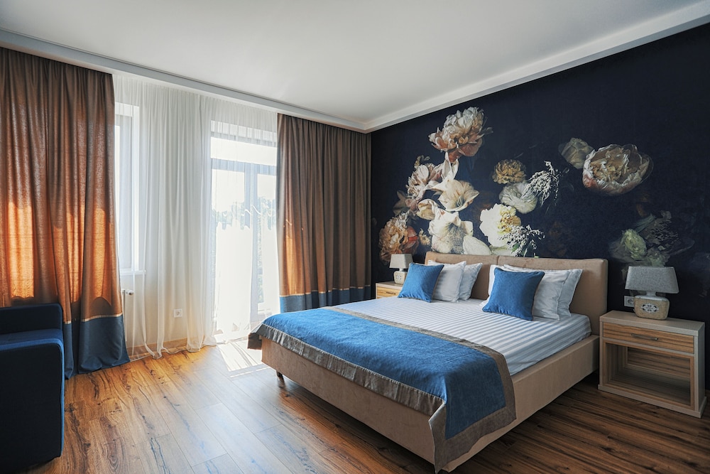 Superior Double Room, 1 King Bed with Sofa bed, City View