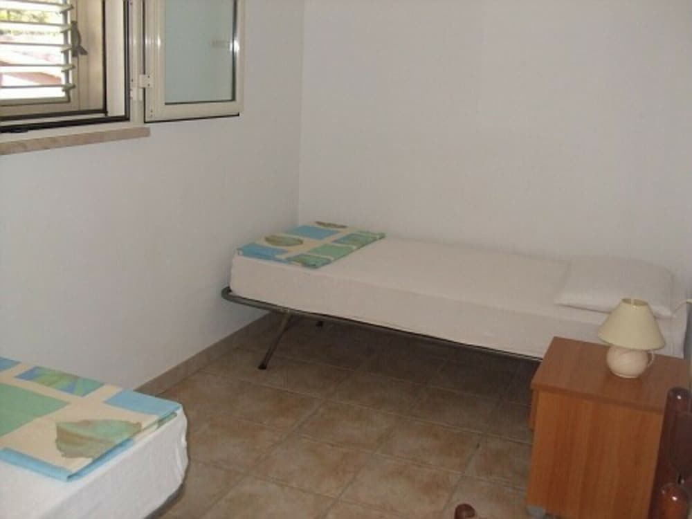 Apartment, 2 Bedrooms, Smoking, Patio photo 3