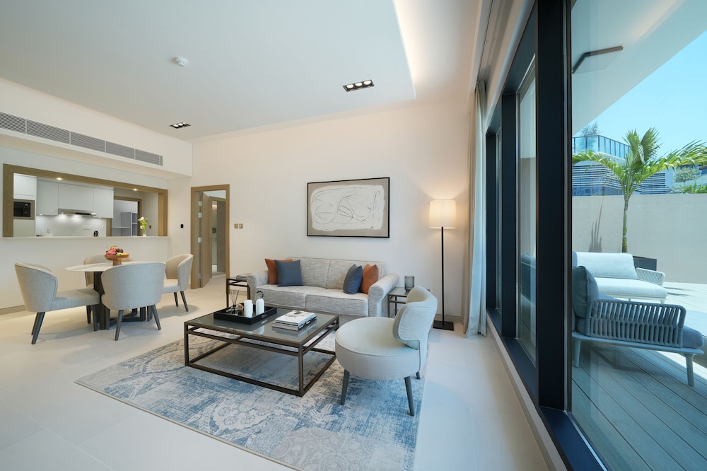 Deluxe One Bedroom apartment with Terrace