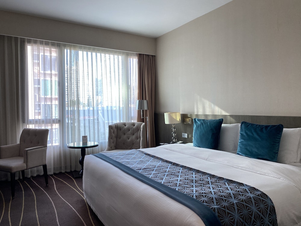 Superior Room, 1 King Bed, City View - Photo 3