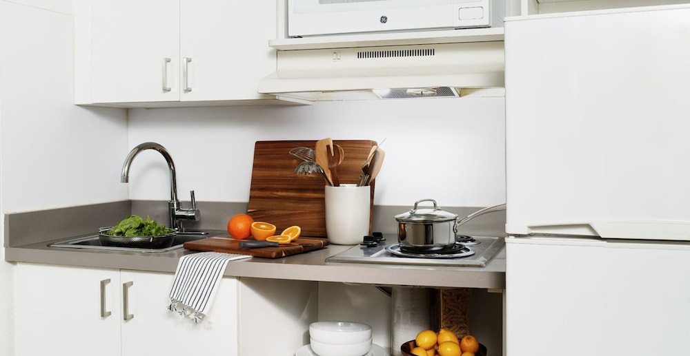 Intown Suites Extended Stay West Palm Beach FL - Military Trail Rd, 写真 7