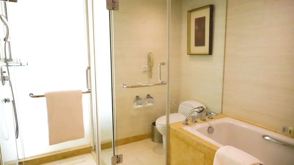 Deluxe Studio Suite